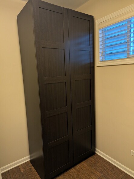 Building Photo - 1255 N Honore St