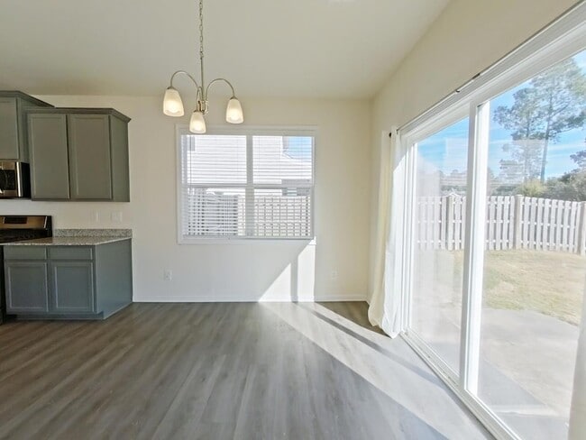 Building Photo - 518 Count Fleet Ct