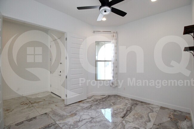 Building Photo - 22721 N 34th St