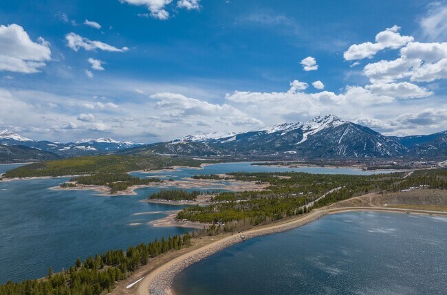 Building Photo - New to the market!  Log home in Frisco!  L...