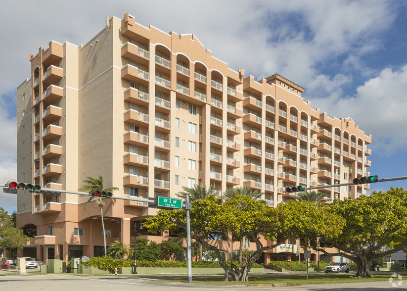 Primary Photo - Montserrat Apartments