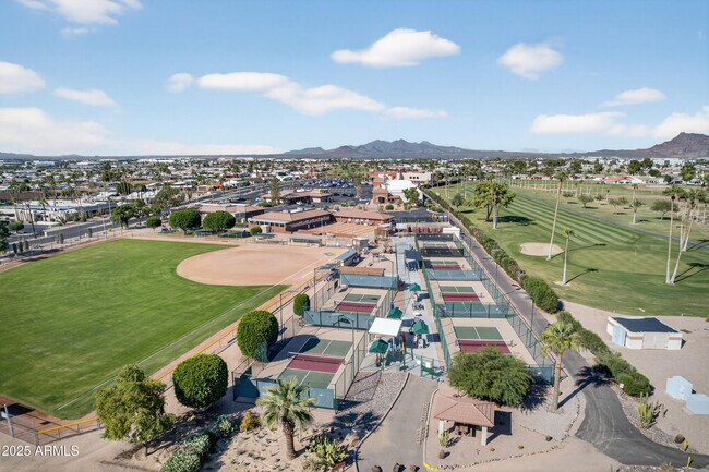 Building Photo - 5807 E Leonora St