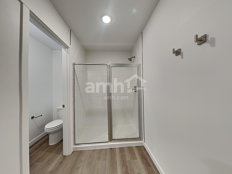 Building Photo - 5020 Washington St SE