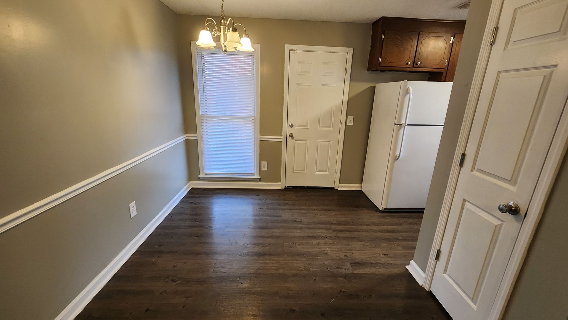 Building Photo - 4424 Bonnell Dr NW