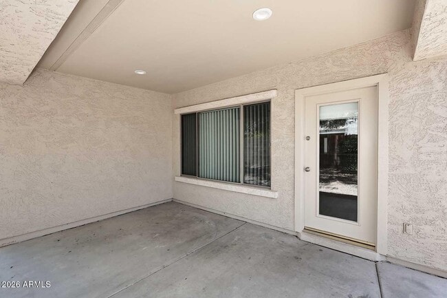Building Photo - 17430 W Yavapai St