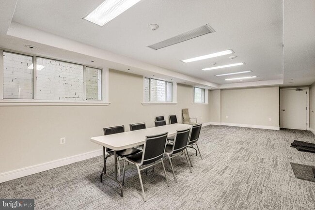 Building Photo - 1730 Arlington Blvd