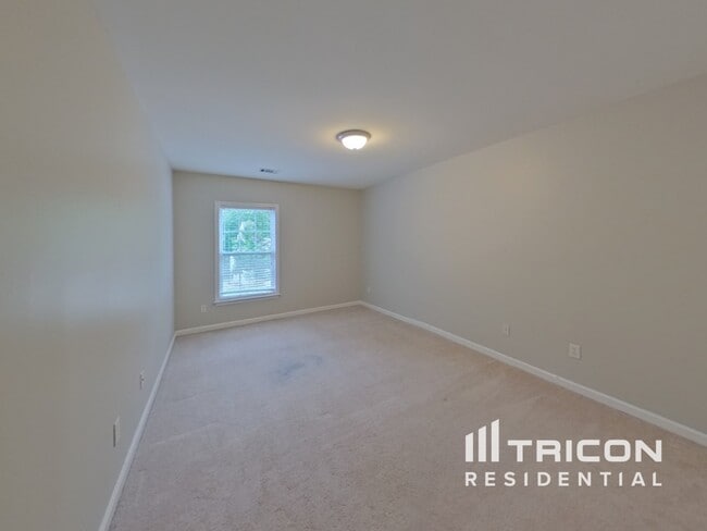 Building Photo - 5371 Lakerock Dr SW
