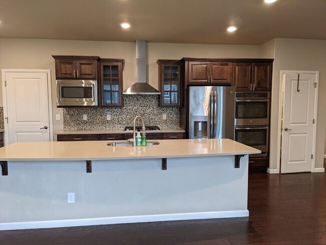 Building Photo - Northshore, Bothell, Millcreek 4 bedroom Home Special offer!