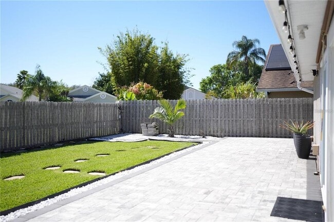 Building Photo - 2212 Stonemill Dr