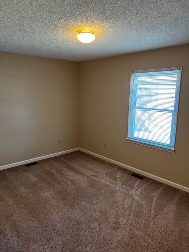 Building Photo - 2 bedroom in Lillington