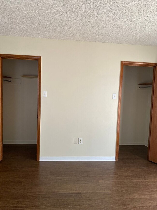Building Photo - 3218 Toulon Dr