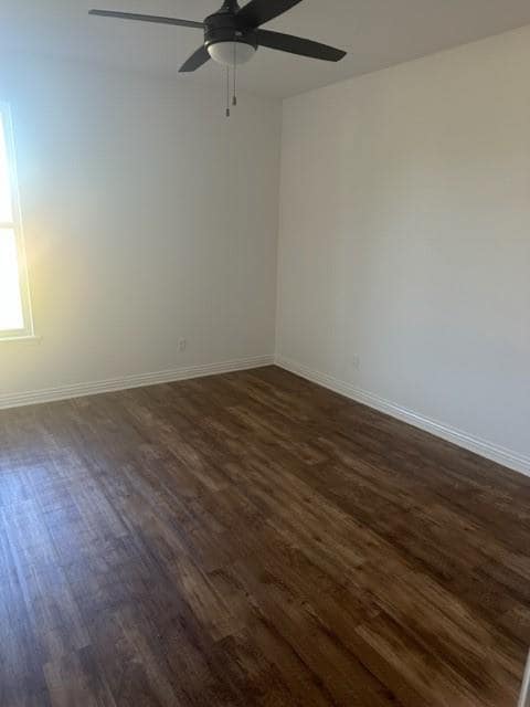 Building Photo - 5790 Lavender Ave