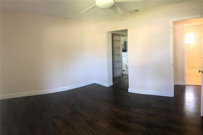 Building Photo - 4745 Escalante Dr