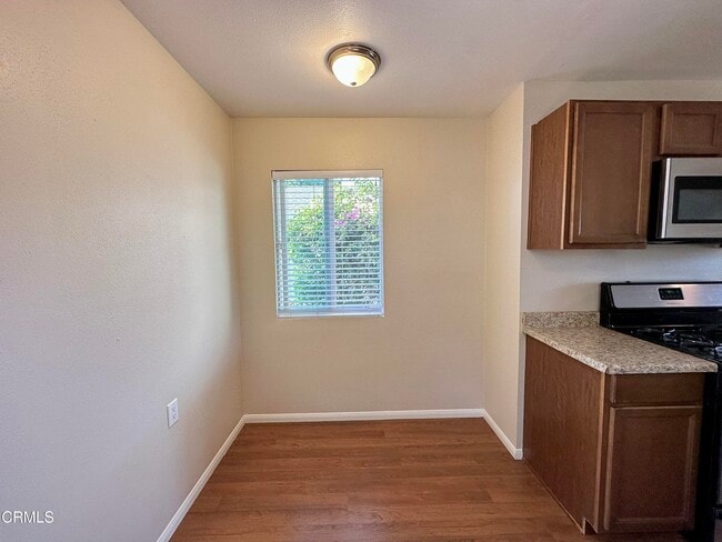 Building Photo - 36 La Verne Ave
