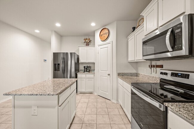 Building Photo - 3132 Newfield Ct