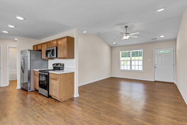 Building Photo - 2022 McCleary Rd