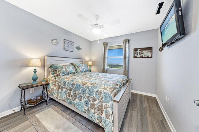 Building Photo - 405 Plantation Rd