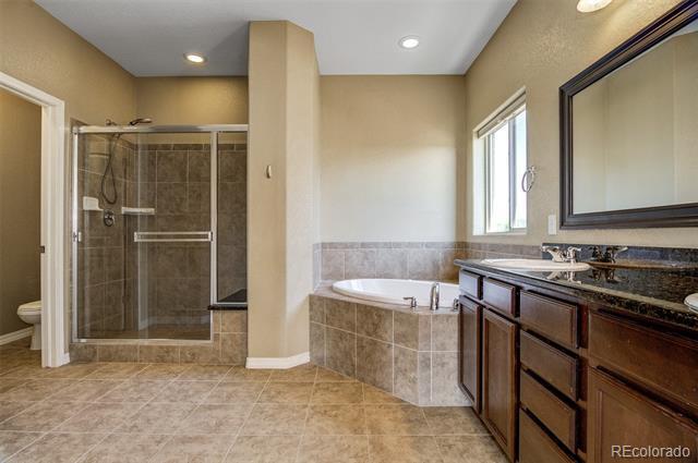 Building Photo - 884 Black Arrow Dr