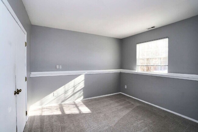 Building Photo - Spacious 4-Bedroom Home with Open Concept Living, Mountain Views & Fenced Yard