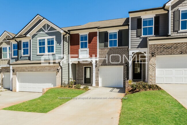 Building Photo - 145 Aurora Ln