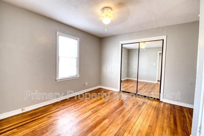 Building Photo - 4600 N Hamilton Dr