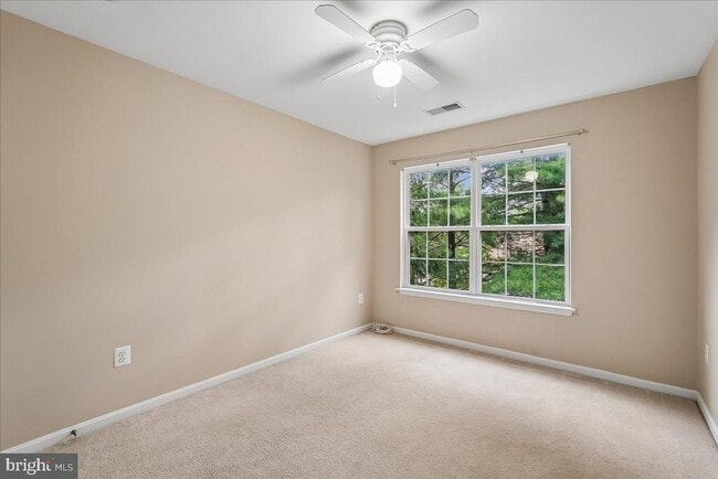 Building Photo - 905 Royal Elm Ct