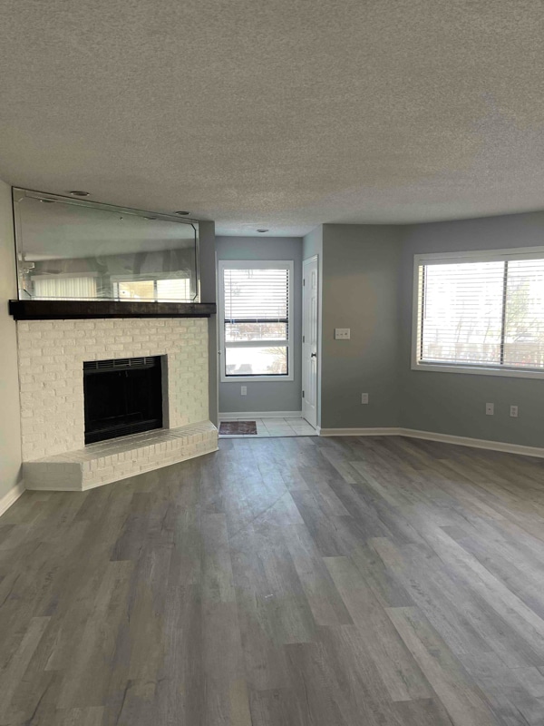 Building Photo - 4222 Pinehurst Cir