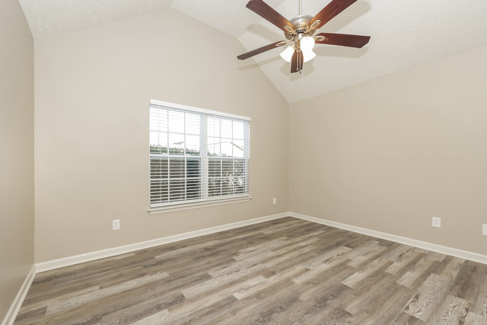 Building Photo - 1389 E Nir Shreibman