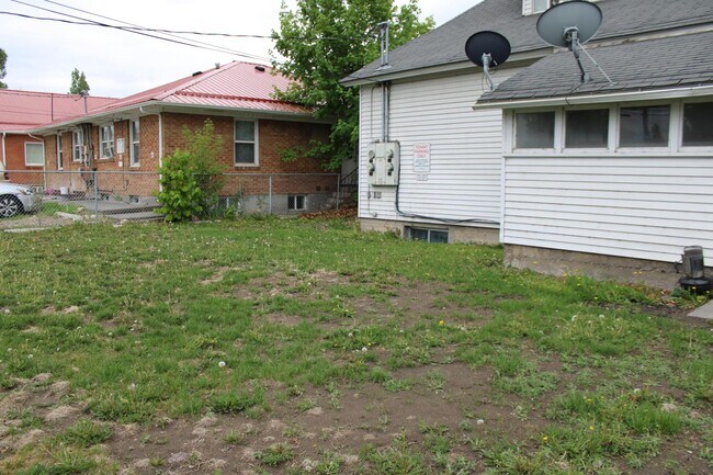 Building Photo - 372 I St