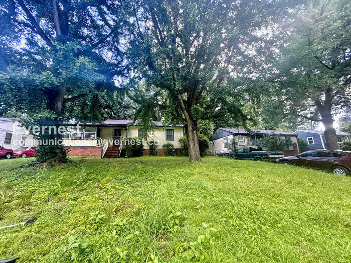 Primary Photo - 2004 Bader Ave SW