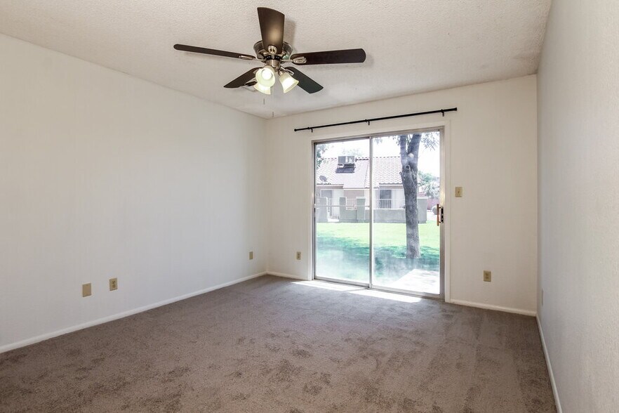 Building Photo - 7040 W Olive Ave