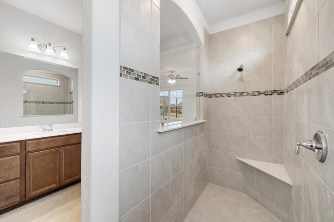 Building Photo - 310 Greystone Ct