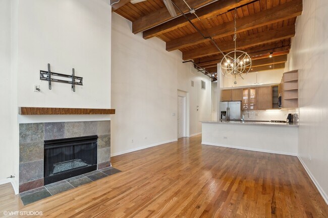 Building Photo - 525 W Superior St