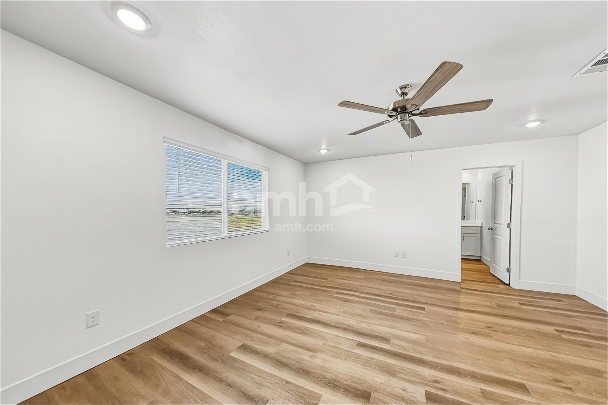 Building Photo - 9498 Aldersyde Dr