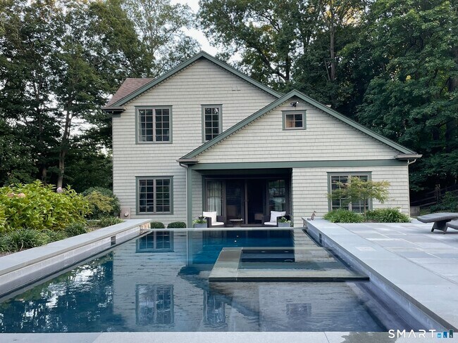 Building Photo - 9 Dancing Bear Rd