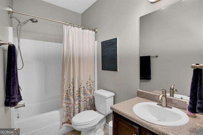 Building Photo - 307 Lakeside Ln