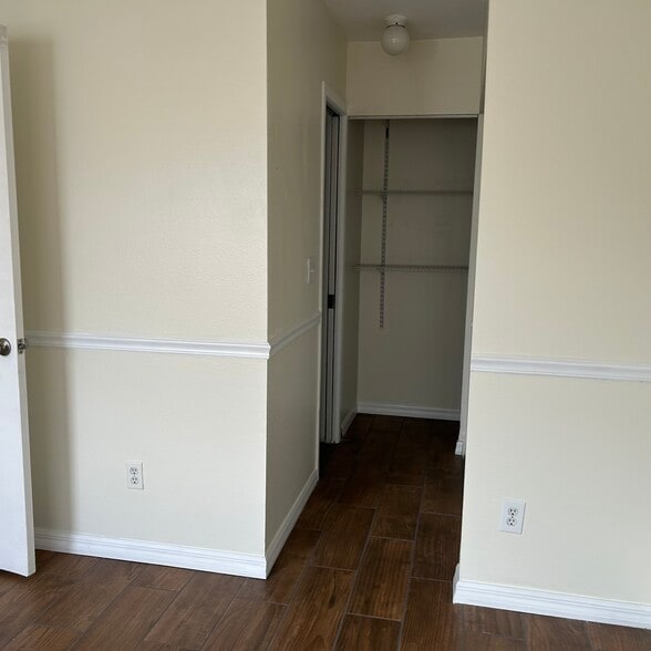 Building Photo - 12702 Raeburn Way