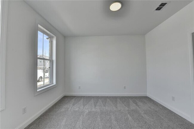 Building Photo - 5422 Howington Ct