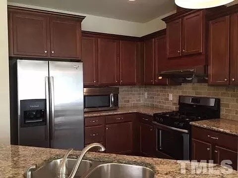 Building Photo - Room in Townhome on Sangre De Cristo Dr