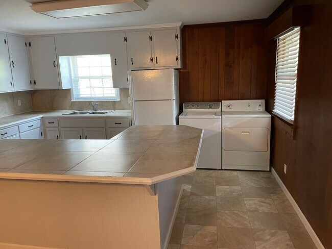 Building Photo - robi1130