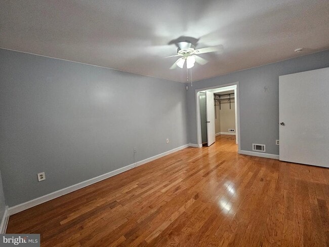 Building Photo - 48 Lehavre Ct