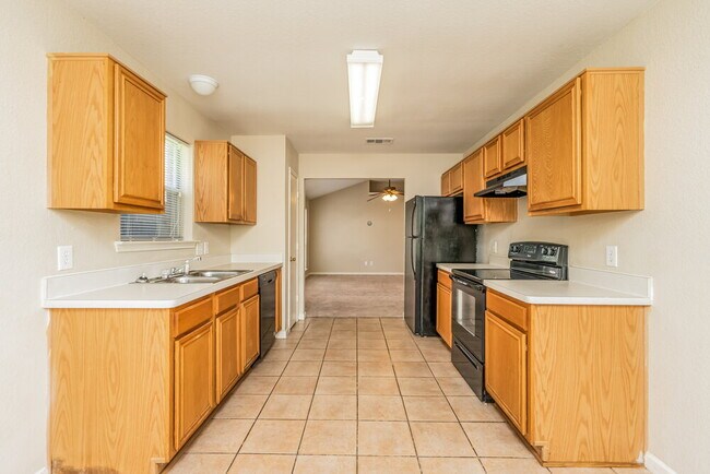 Building Photo - 6329 Glen Knoll Dr