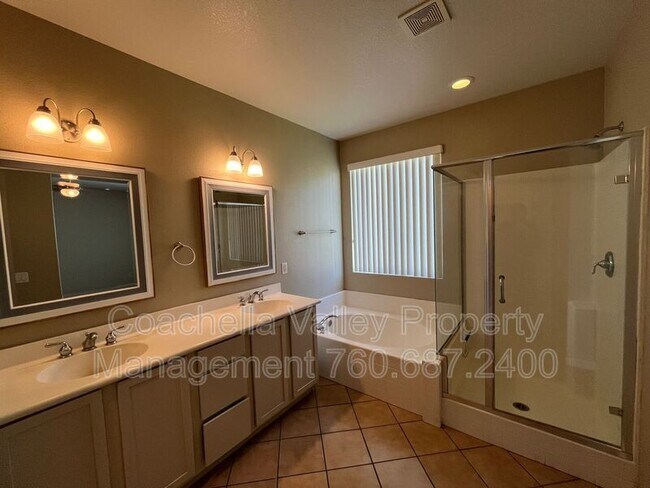 Building Photo - 49126 Pluma Roja Pl