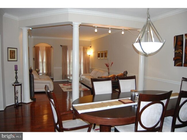 Building Photo - 28 Madison Way