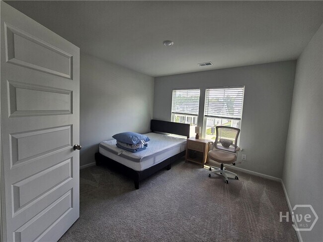 Building Photo - 730 Blue Moon Xing