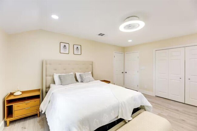 Building Photo - 1616 Co Rd 463