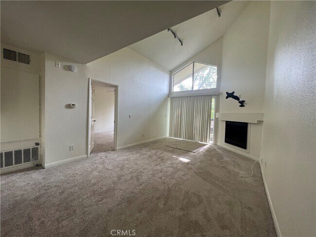 Building Photo - 21400 Burbank Blvd