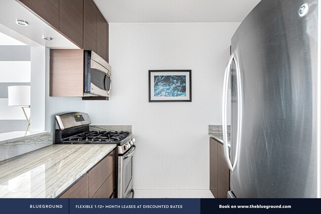 Building Photo - The Ritz Plaza, 235 W 48th St