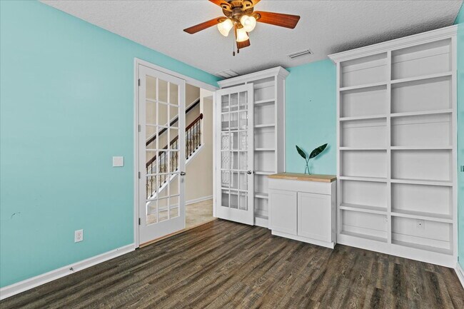 Building Photo - Executive Home For Rent!!!!