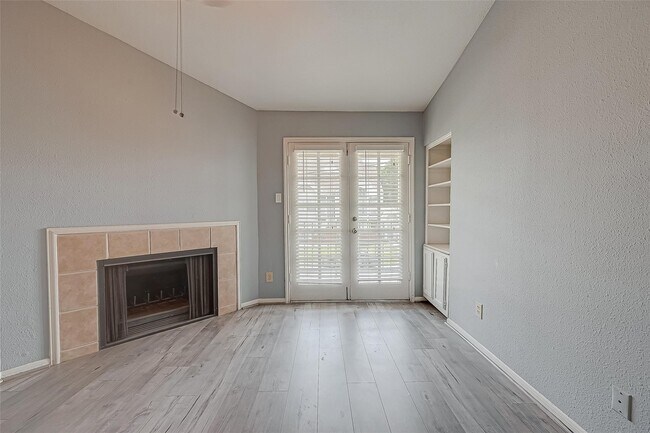 Building Photo - 14600 Fonmeadow Dr